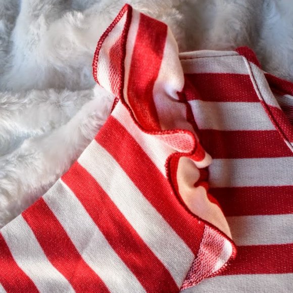 Zunie Girls Sequin Reindeer High-Low Top NWOT - Picture 4 of 5